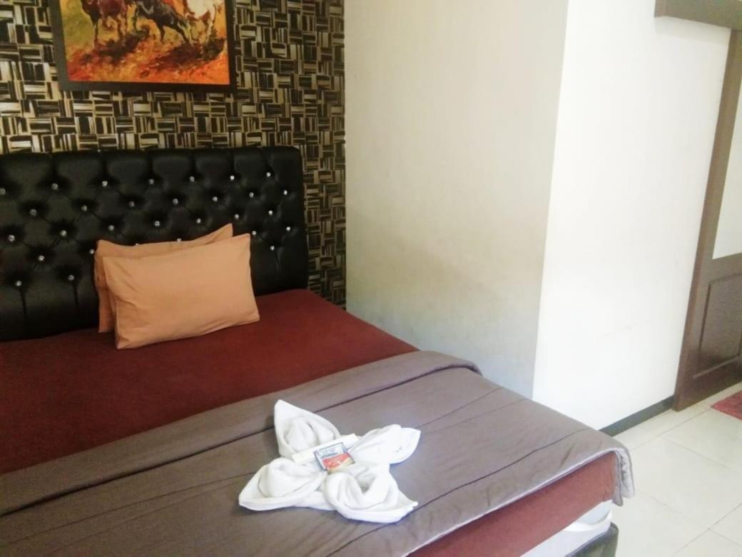 Alora Diponegoro Hotel Probolinggo Exterior foto