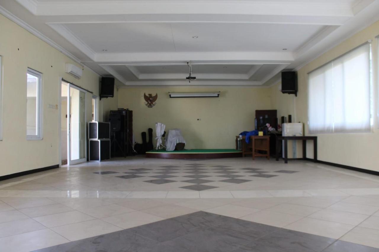 Alora Diponegoro Hotel Probolinggo Exterior foto
